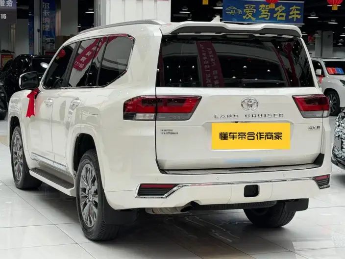 Land Cruiser （import 2023 Model 3.5T Automatic 4WD 7 seat Parallel Imported – фото 4
