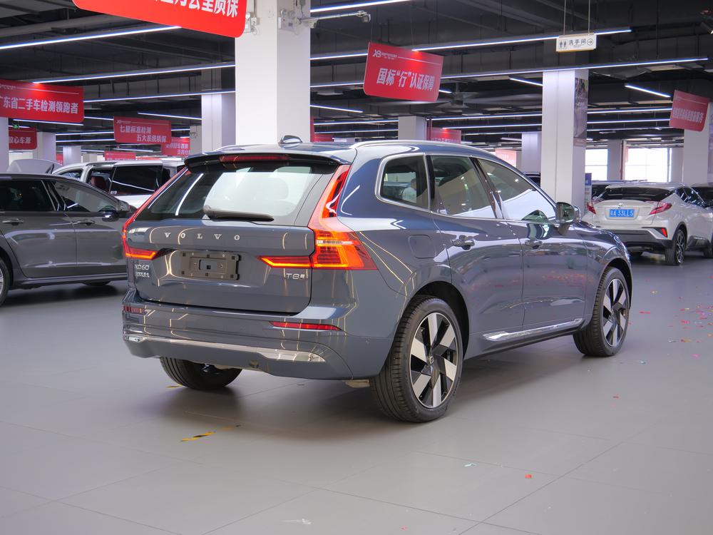 Volvo XC60 PHEV 2025 модификация T8 4WD Long Battery Li f e Pro Smart Elegance Deluxe Edition – фото 7