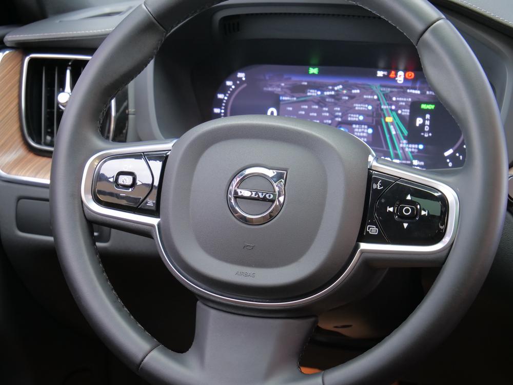 Volvo XC60 PHEV 2025 модификация T8 4WD Long Battery Li f e Pro Smart Elegance Deluxe Edition – фото 15