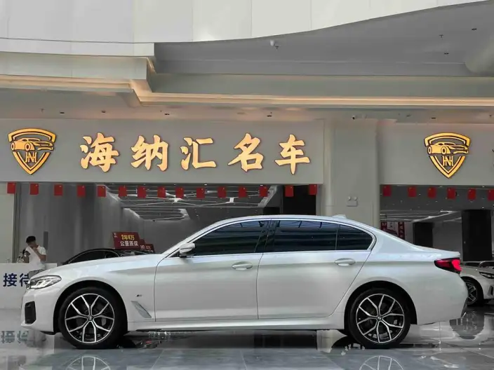 BMW 5 Series 2023 Model 530Li Exclusive Model M Sports Set – фото 3