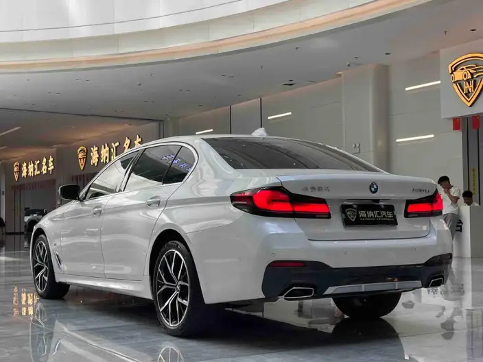BMW 5 Series 2023 Model 530Li Exclusive Model M Sports Set – фото 4