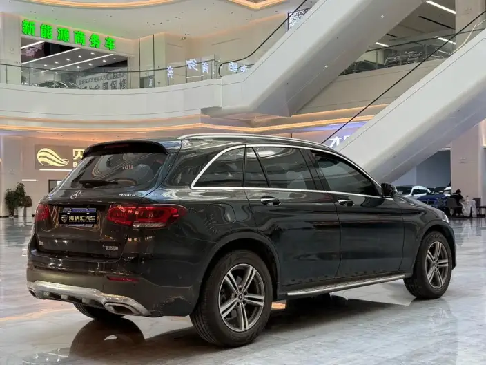 Mercedes-Benz GLC 2021 Model GLC 260 L 4MATIC Luxury Model – фото 6
