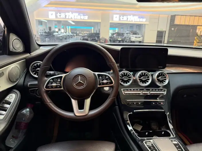 Mercedes-Benz GLC 2021 Model GLC 260 L 4MATIC Luxury Model – фото 7