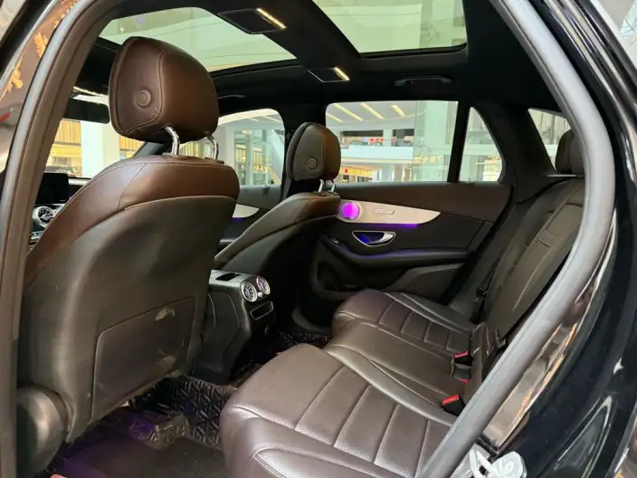 Mercedes-Benz GLC 2021 Model GLC 260 L 4MATIC Luxury Model – фото 9