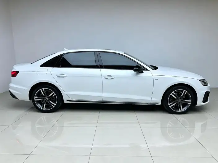 Audi A4 L 2022 Model 40 TFSI Luxury Dynamic Model – фото 8