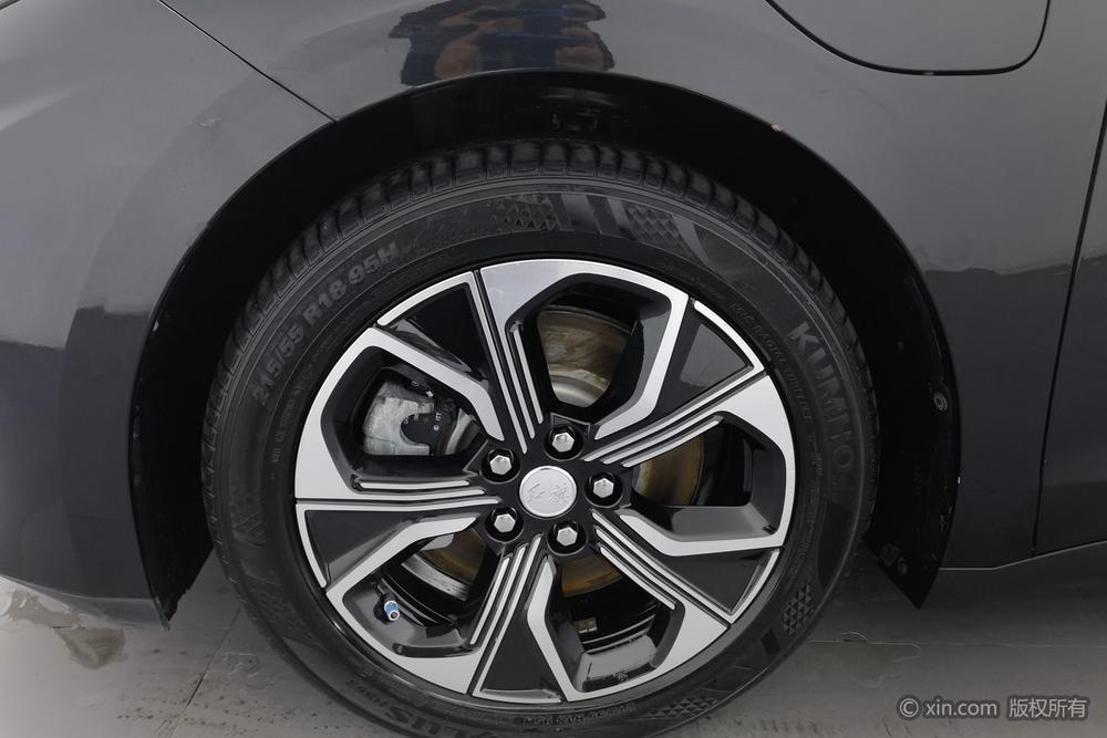 Hongqi E-QM5 2021 Charge Flagship Edition – фото 9