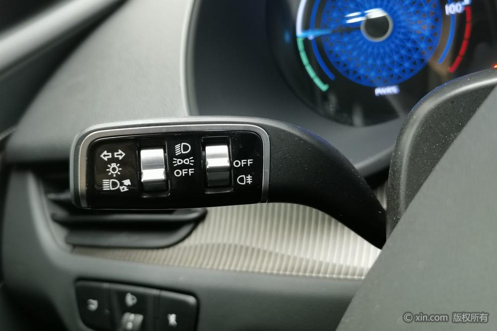 Hongqi E-QM5 2021 Charge Flagship Edition – фото 16