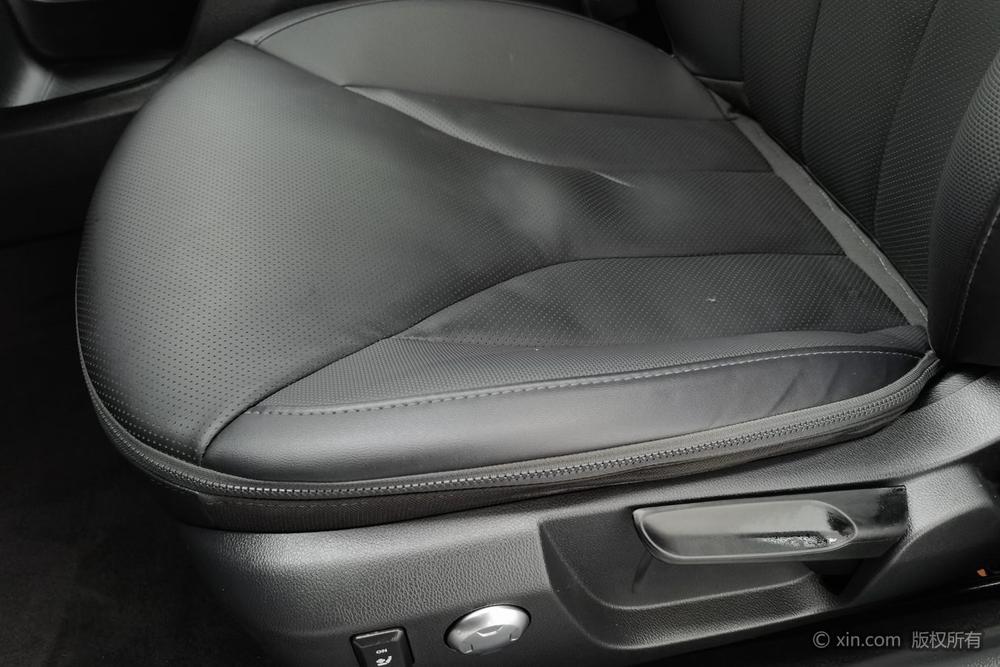 Hongqi E-QM5 2021 Charge Flagship Edition – фото 18