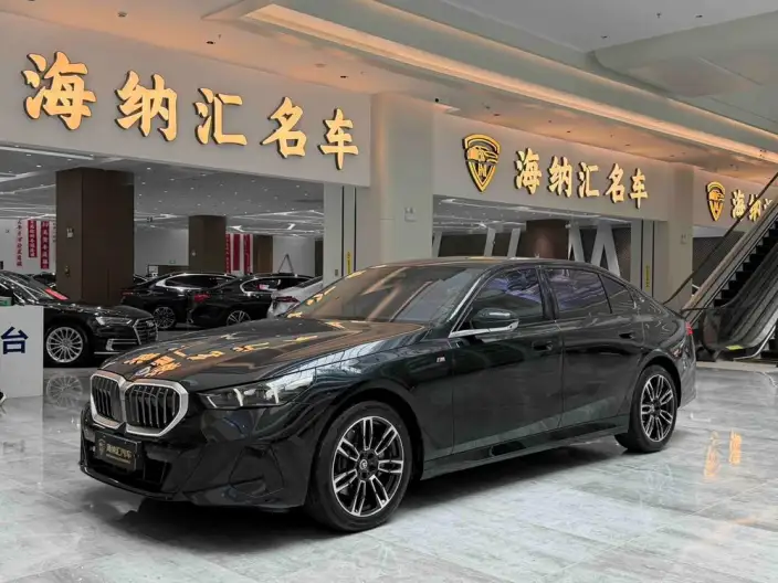 BMW 5 Series 2024 Model 530Li Leading Model M Sports Set – фото 1