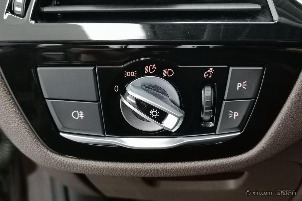 BMW 5 Series PHEV 2019 Facelift 530Le Luxury Package – фото 17