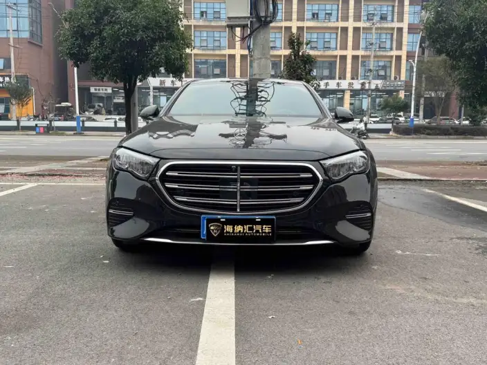 Mercedes-Benz E-Class 2025 Model E 300 L Fashion Model sedan – фото 6