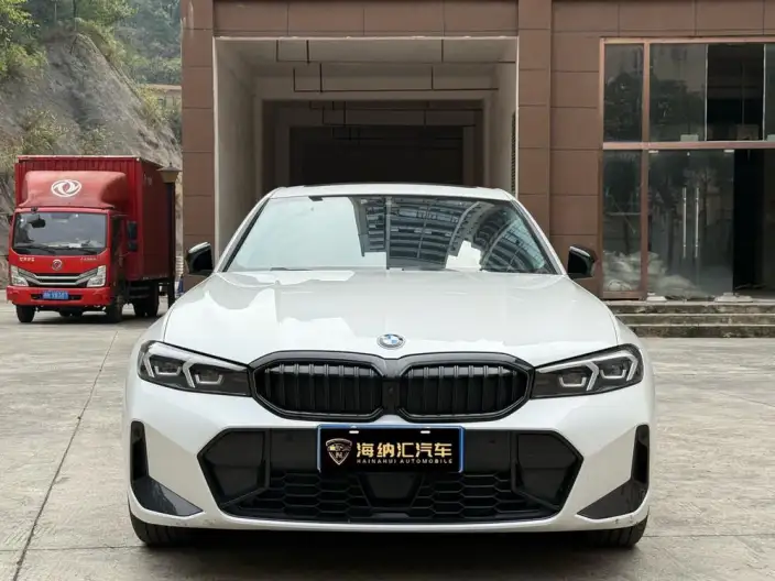 BMW 3 Series 2025 Model 330Li M Sports Night Set – фото 2