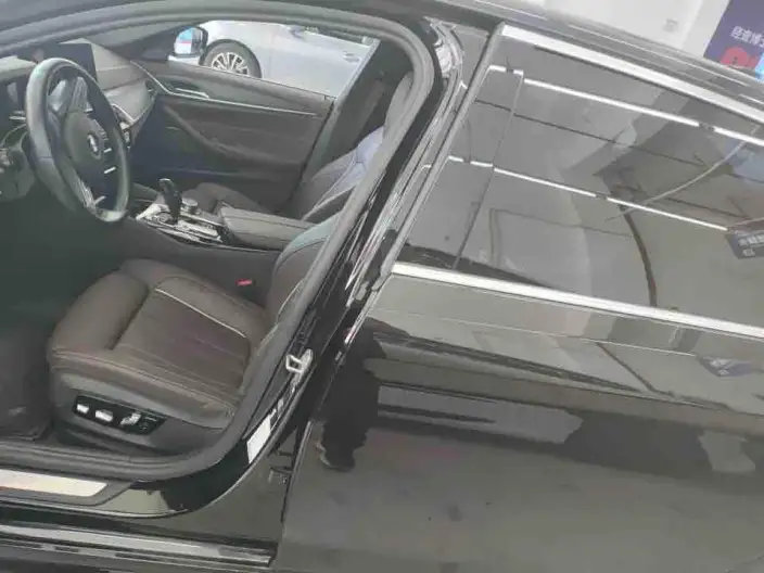 BMW 5 Series 2023 Model 530Li Exclusive Model M Sports Set – фото 4