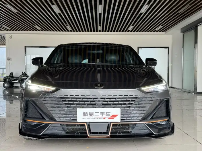 Changan UNI-V 2023 Model 1.5T Sports Edition