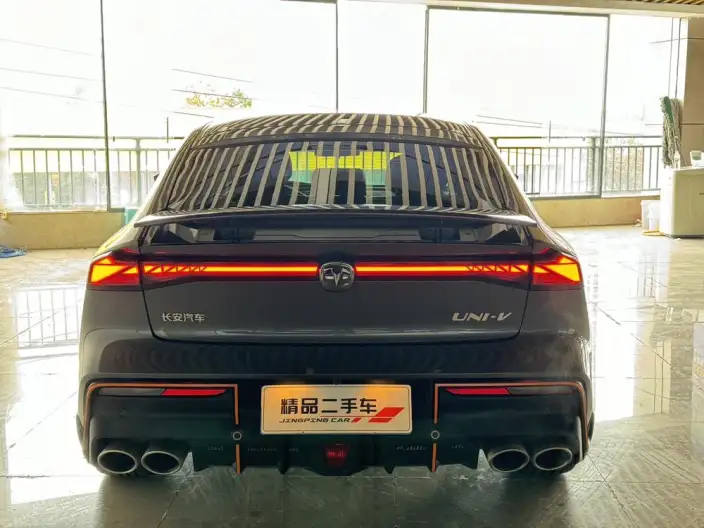 Changan UNI-V 2023 Model 1.5T Sports Edition – фото 5