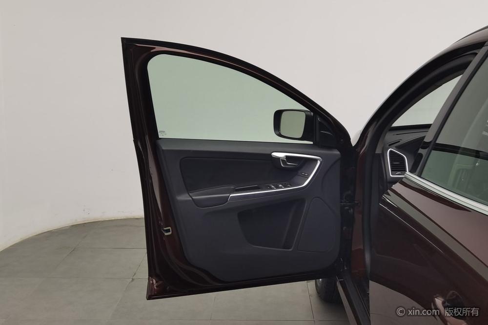 Volvo XC60 2016 модификация T5 Zhixing Edition – фото 20