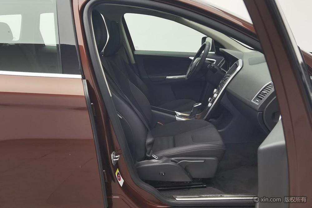 Volvo XC60 2016 модификация T5 Zhixing Edition – фото 23