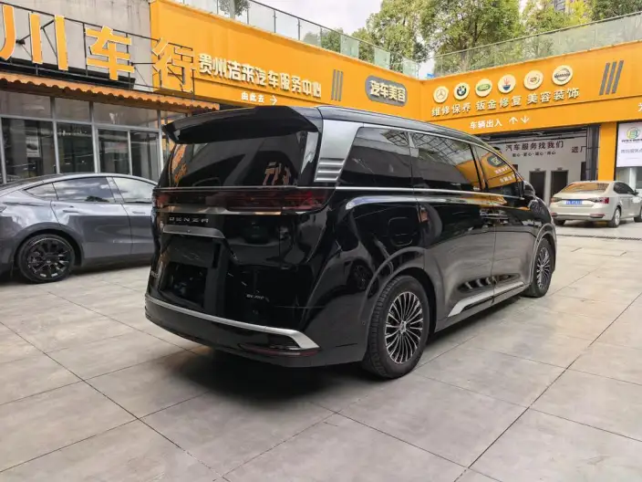 Denza D9 EV 2022 Model 600 4WD Flagship Model – фото 7