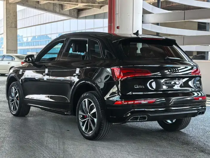 Audi Q5L 2024 Model 40TFSI Luxury Dynamic Model