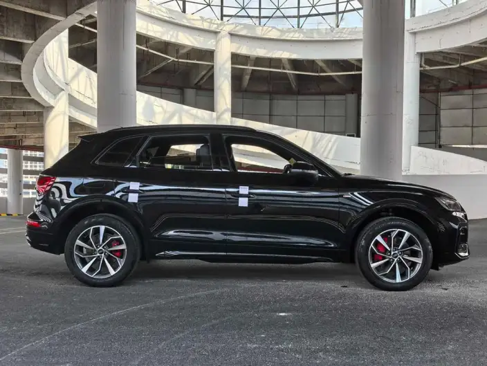Audi Q5L 2024 Model 40TFSI Luxury Dynamic Model – фото 7