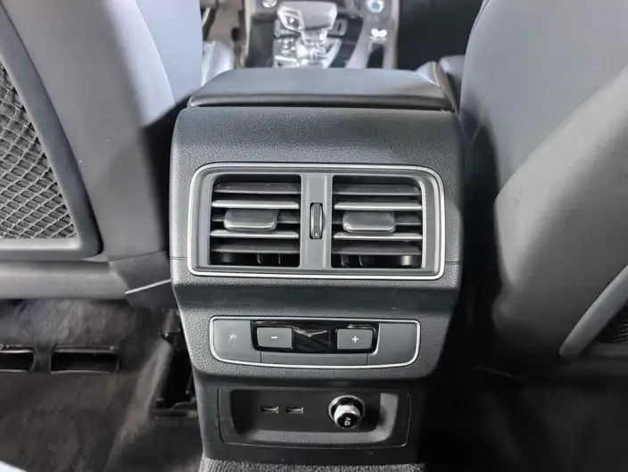 Audi Q5L 2024 Model 40TFSI Luxury Dynamic Model – фото 10