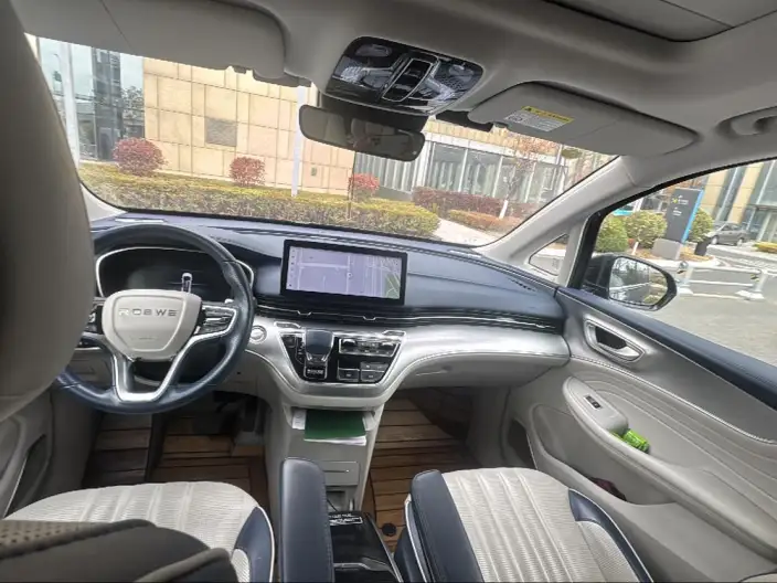 Roewe iMAX8 2022 Model 400TGI Zunrong Edition – фото 5