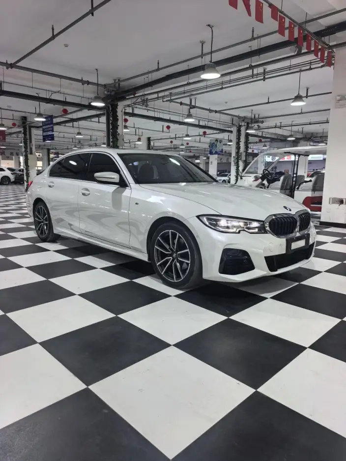 BMW 3 Series 2022 Model 320Li M Sports Set – фото 3
