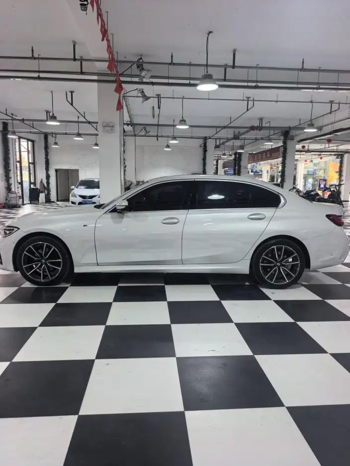 BMW 3 Series 2022 Model 320Li M Sports Set – фото 4
