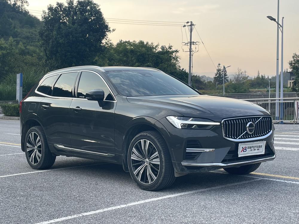 Volvo XC60 PHEV 2022 модификация T8 4WD Long Battery Li f e Pro Smart Elegance Deluxe Edition