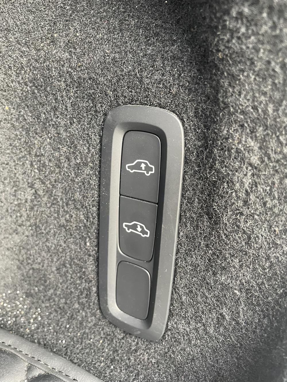 Volvo XC60 PHEV 2022 модификация T8 4WD Long Battery Li f e Pro Smart Elegance Deluxe Edition – фото 12