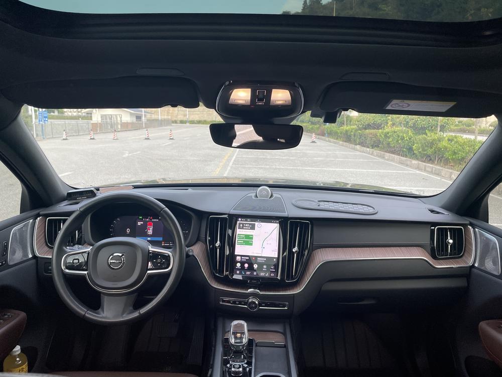 Volvo XC60 PHEV 2022 модификация T8 4WD Long Battery Li f e Pro Smart Elegance Deluxe Edition – фото 19