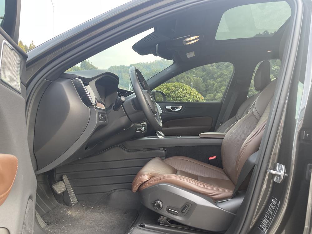 Volvo XC60 PHEV 2022 модификация T8 4WD Long Battery Li f e Pro Smart Elegance Deluxe Edition – фото 25