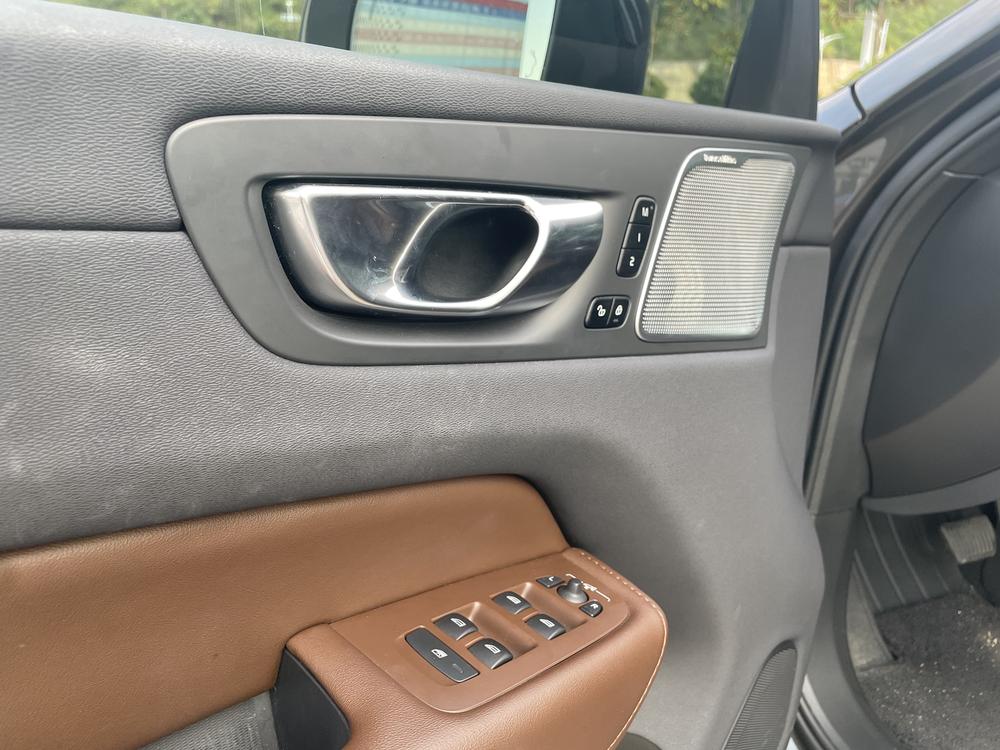 Volvo XC60 PHEV 2022 модификация T8 4WD Long Battery Li f e Pro Smart Elegance Deluxe Edition – фото 27
