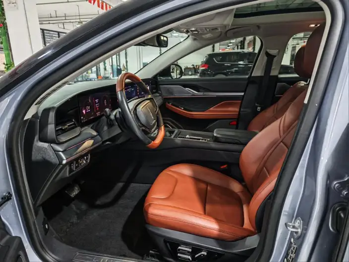 Lincoln Z 2022 Model i Xiang Exclusive Edition – фото 8