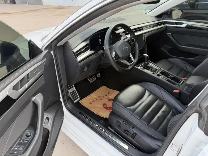 Volkswagen CC 2023 Model 380TSI Eye-catching version – фото 8