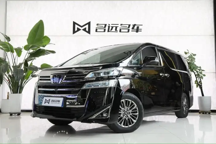 Vellfire 2021 Model Toyota Crown Hybrid 2.5L HV Premium Edition – фото 1