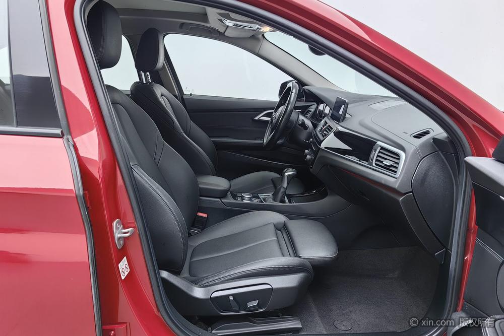 BMW 1 Series 2019 118i M Sport Package – фото 17
