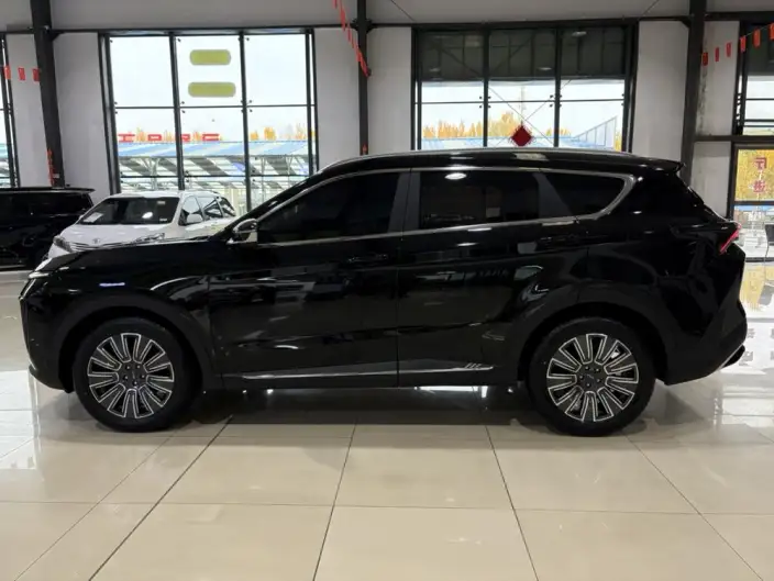 Jetour X70 PLUS 2025 Model 1.5T 6DCT Deluxe Edition 5 seat