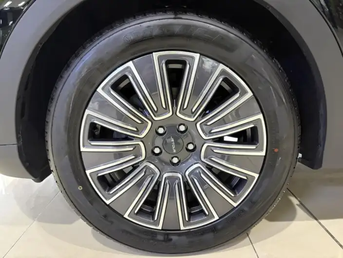 Jetour X70 PLUS 2025 Model 1.5T 6DCT Deluxe Edition 5 seat – фото 8