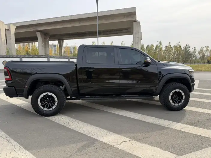Rampage 2023 Model 6.2T Automatic 4WD 5 seat Parallel Imported – фото 7