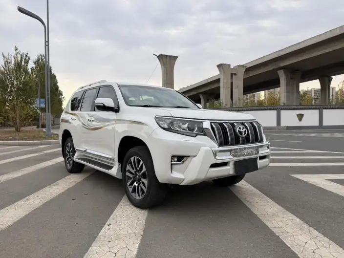 Prado import0 2023 Model 2.7L Automatic 4WD 7 seat Parallel Imported