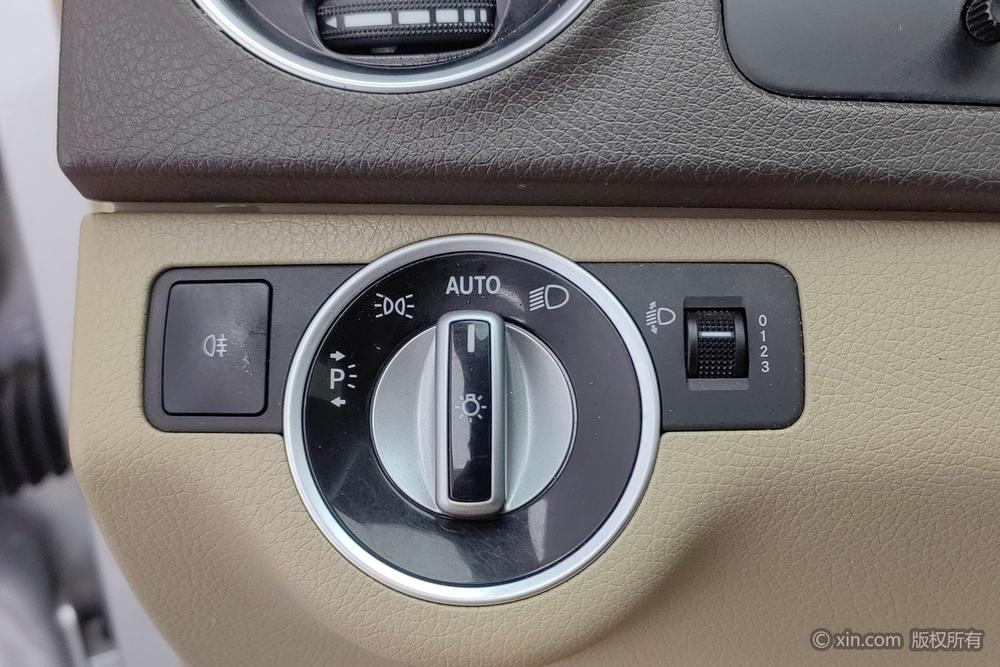 Mercedes-Benz C-Class 2011 C 200 CGI Elegance – фото 17