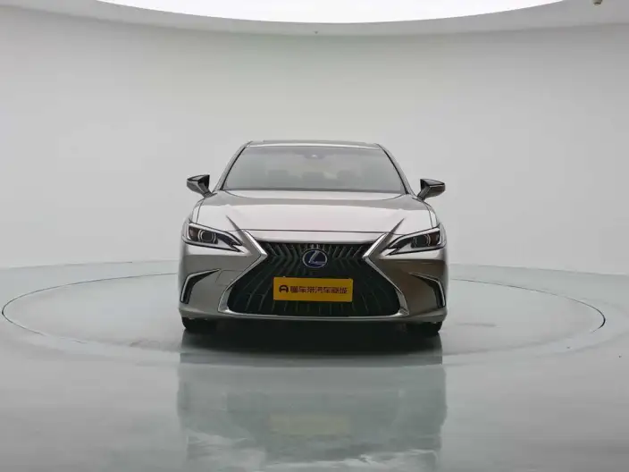 Lexus ES 2021 Model 300h Superior Edition