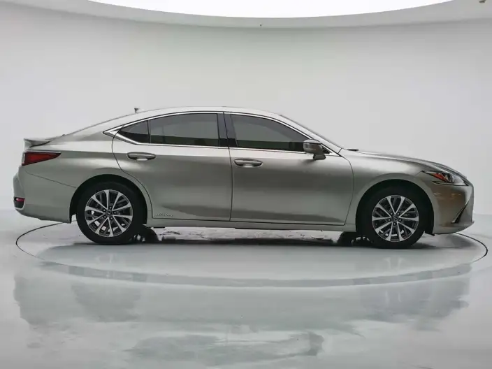 Lexus ES 2021 Model 300h Superior Edition – фото 8