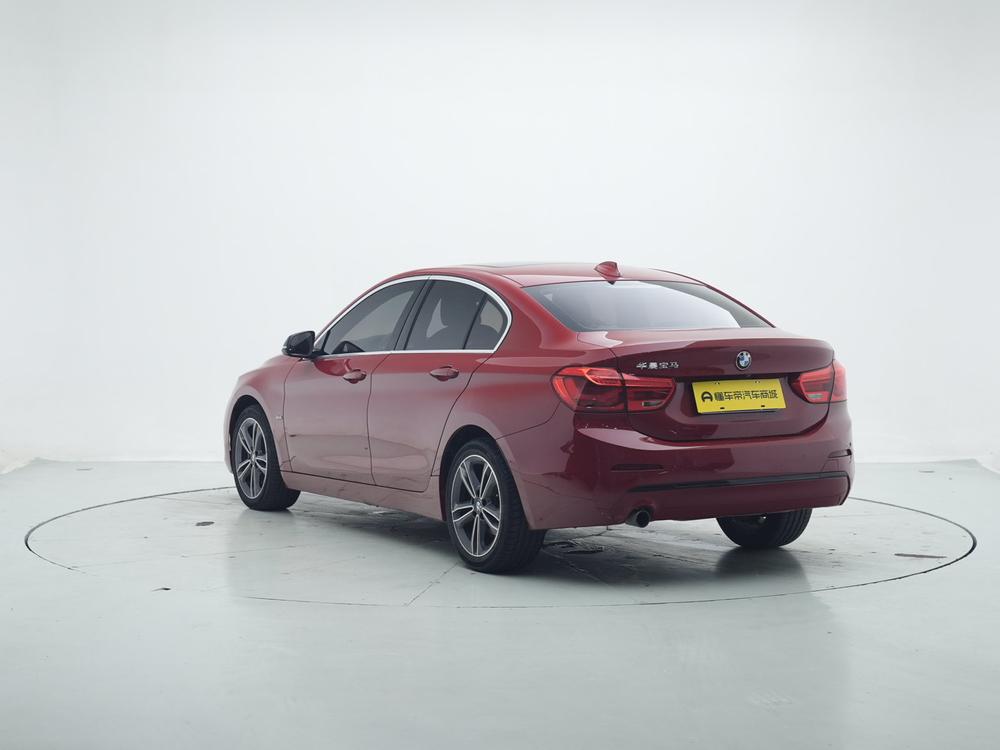 BMW 1 Series 2018 118i Sport – фото 5