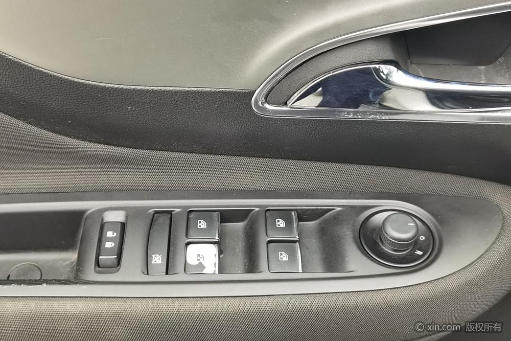 Buick Encore 2013 1.4T Automatic 2WD Elite – фото 22