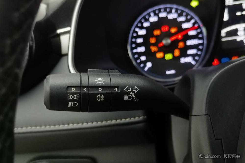 MG6 2017 модификация 20T Manual Luxury Zhilian Edition – фото 17