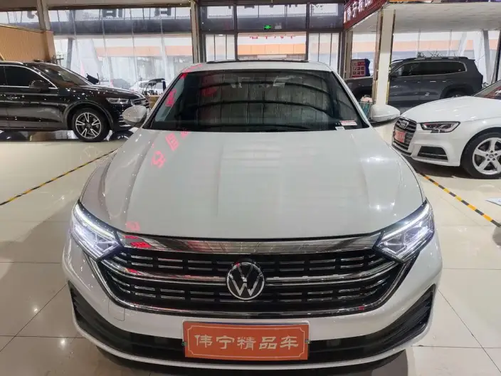 Volkswagen Sagitar 2025 Model 300TSI DSG Beyond Edition