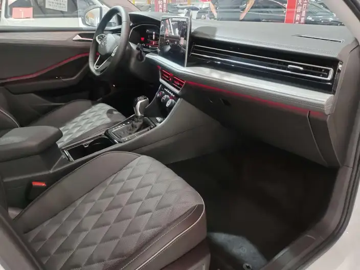 Volkswagen Sagitar 2025 Model 300TSI DSG Beyond Edition – фото 7