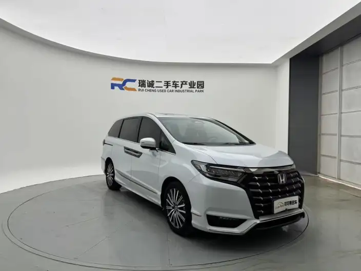 Honda Elysion 2024 Model 2.0L e:HEV Deluxe Edition
